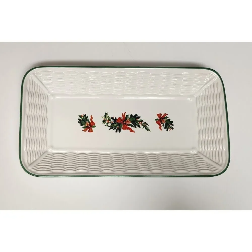 Pfaltzgraff Christmas Heritage Wicker Tray Bread/Cracker Serving Plate